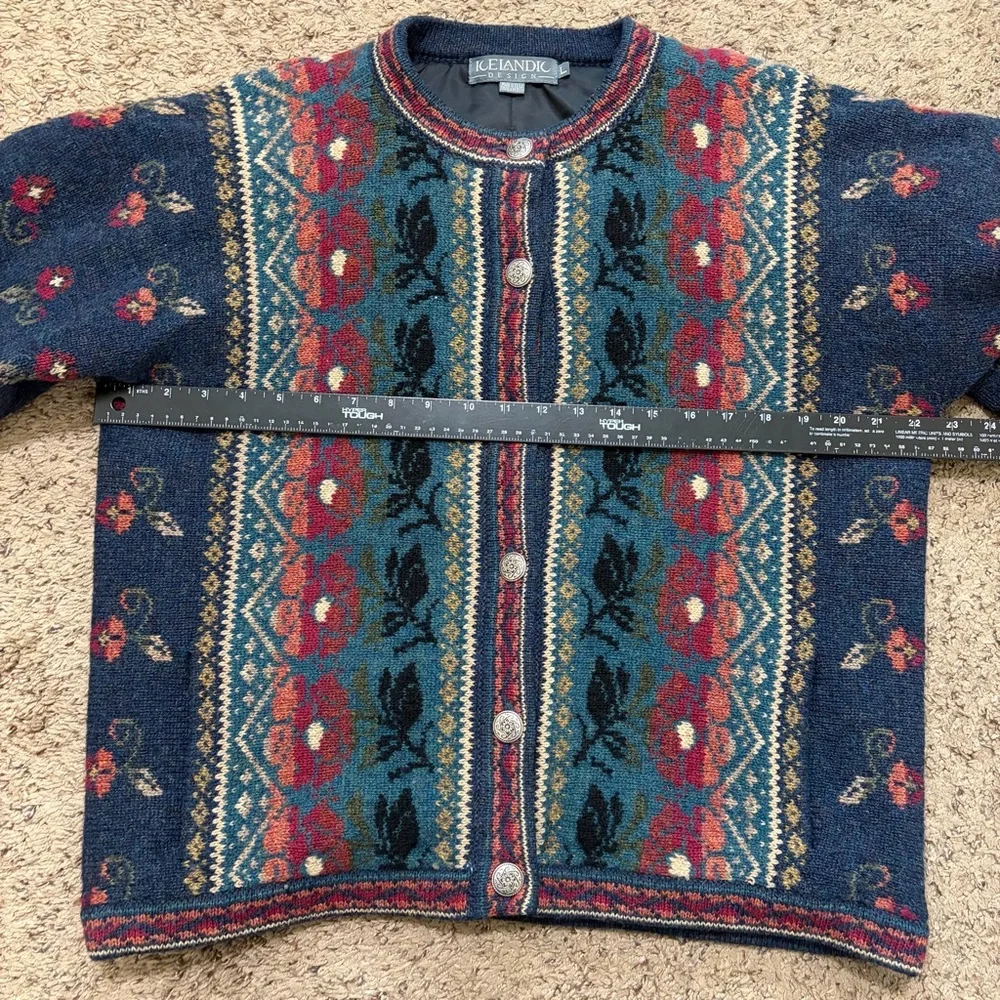 Icelandic Design Wool Cardigan Sweater Floral Buttons Women's Size L - Picture 5 of 7